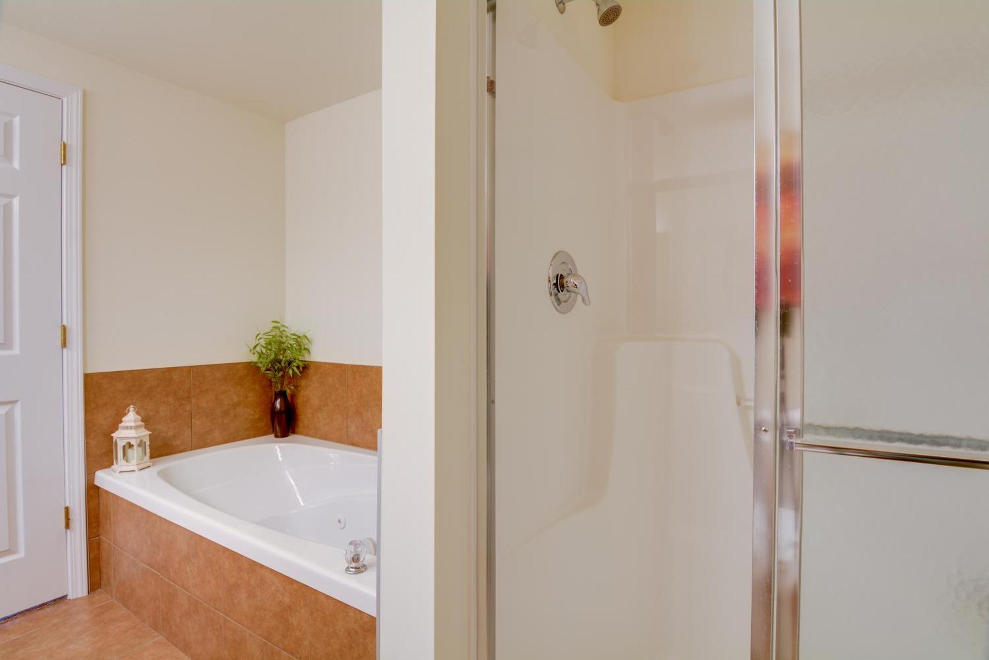 Lakefront Osage Beach Condo With Pool And Water Views! ภายนอก รูปภาพ