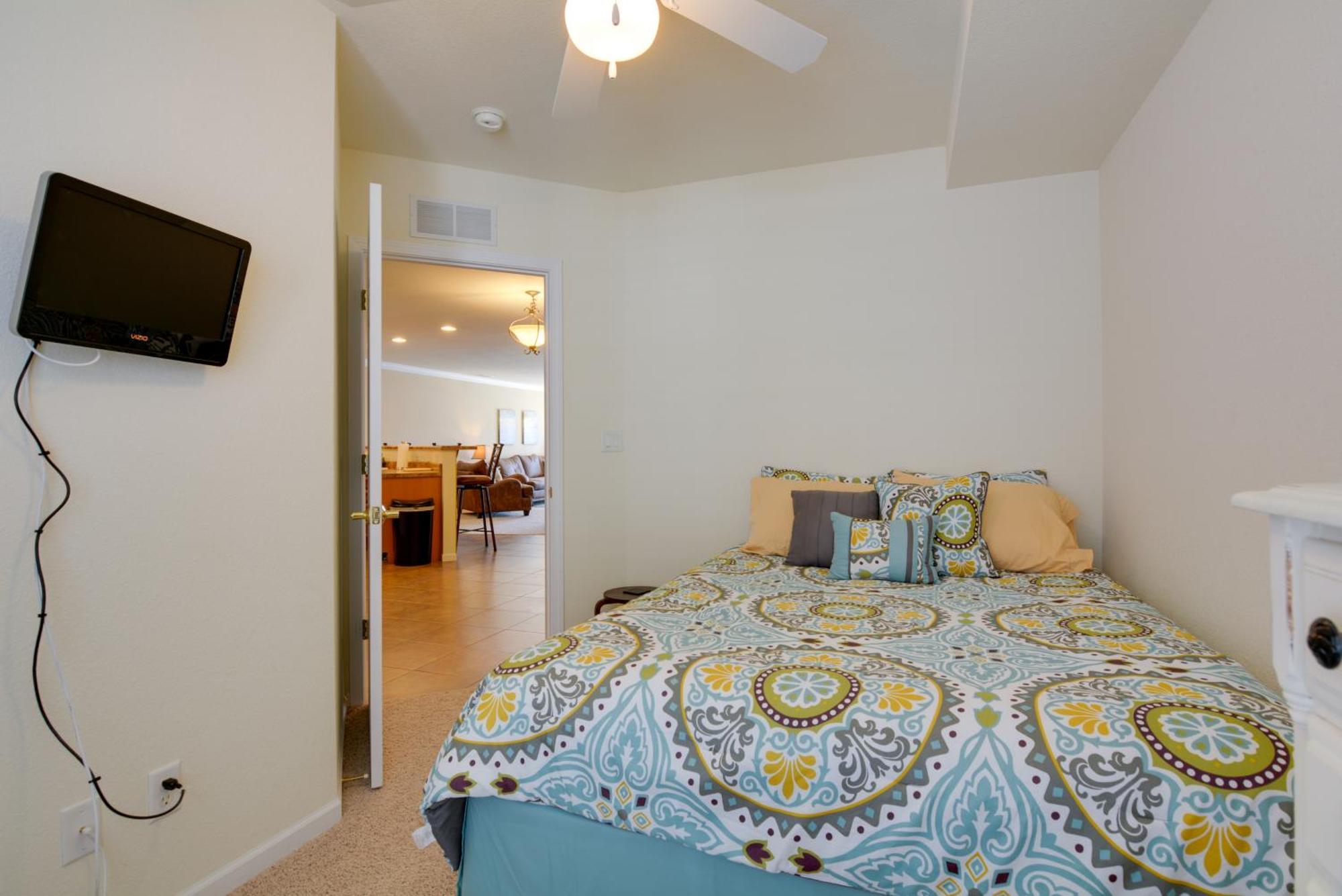Lakefront Osage Beach Condo With Pool And Water Views! ภายนอก รูปภาพ