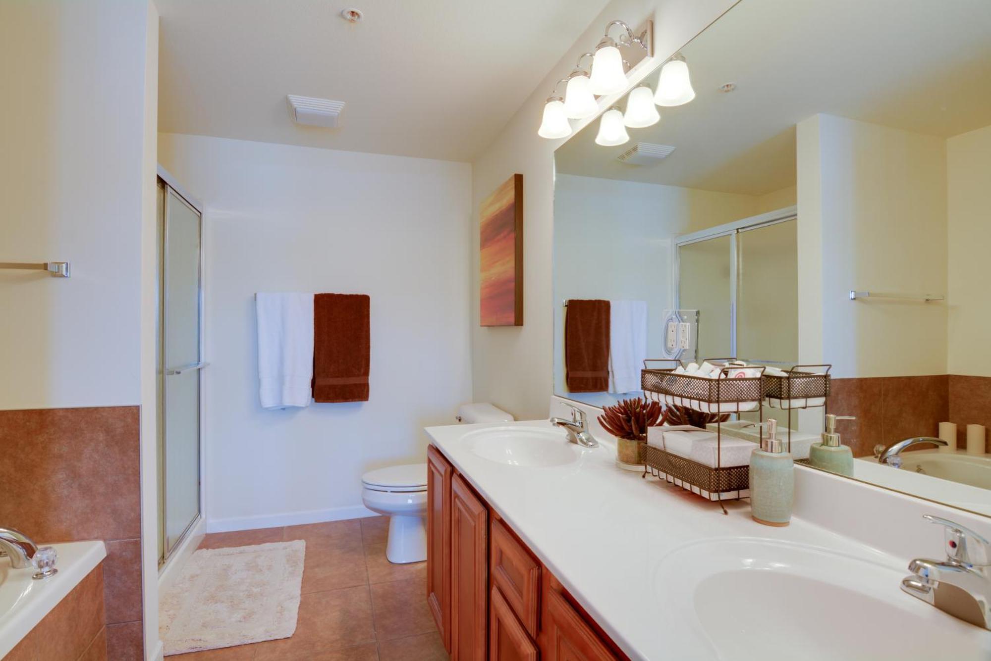 Lakefront Osage Beach Condo With Pool And Water Views! ภายนอก รูปภาพ