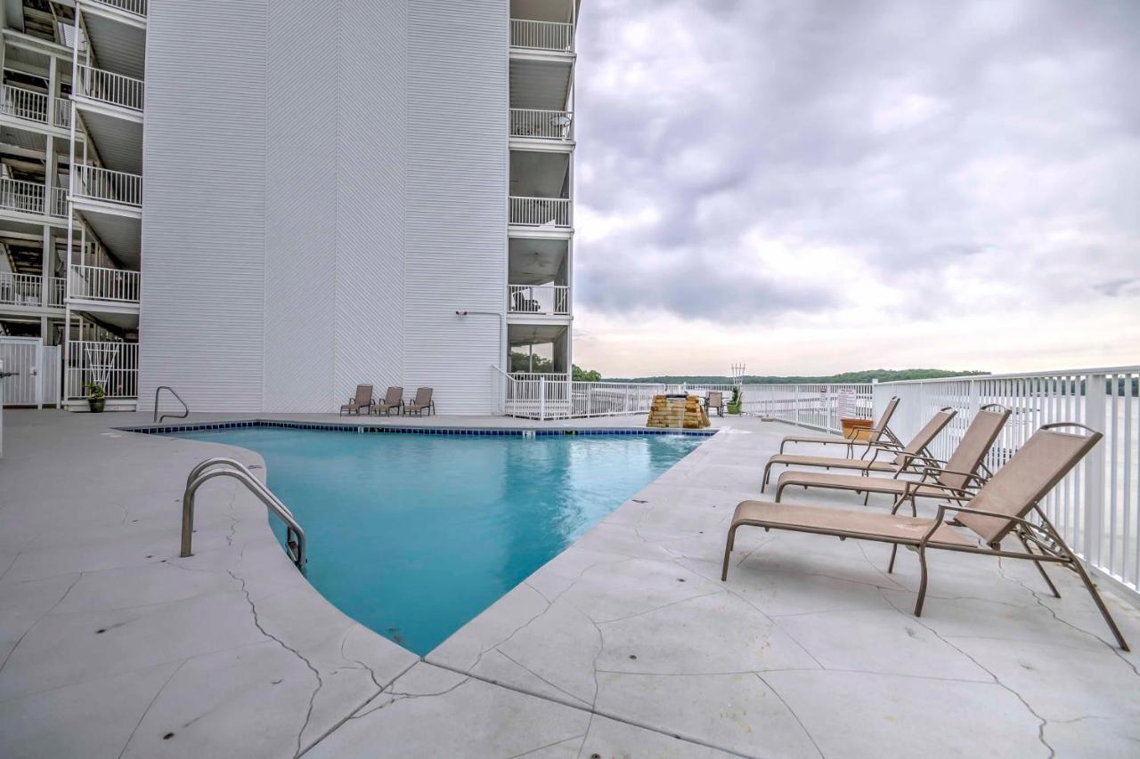 Lakefront Osage Beach Condo With Pool And Water Views! ภายนอก รูปภาพ